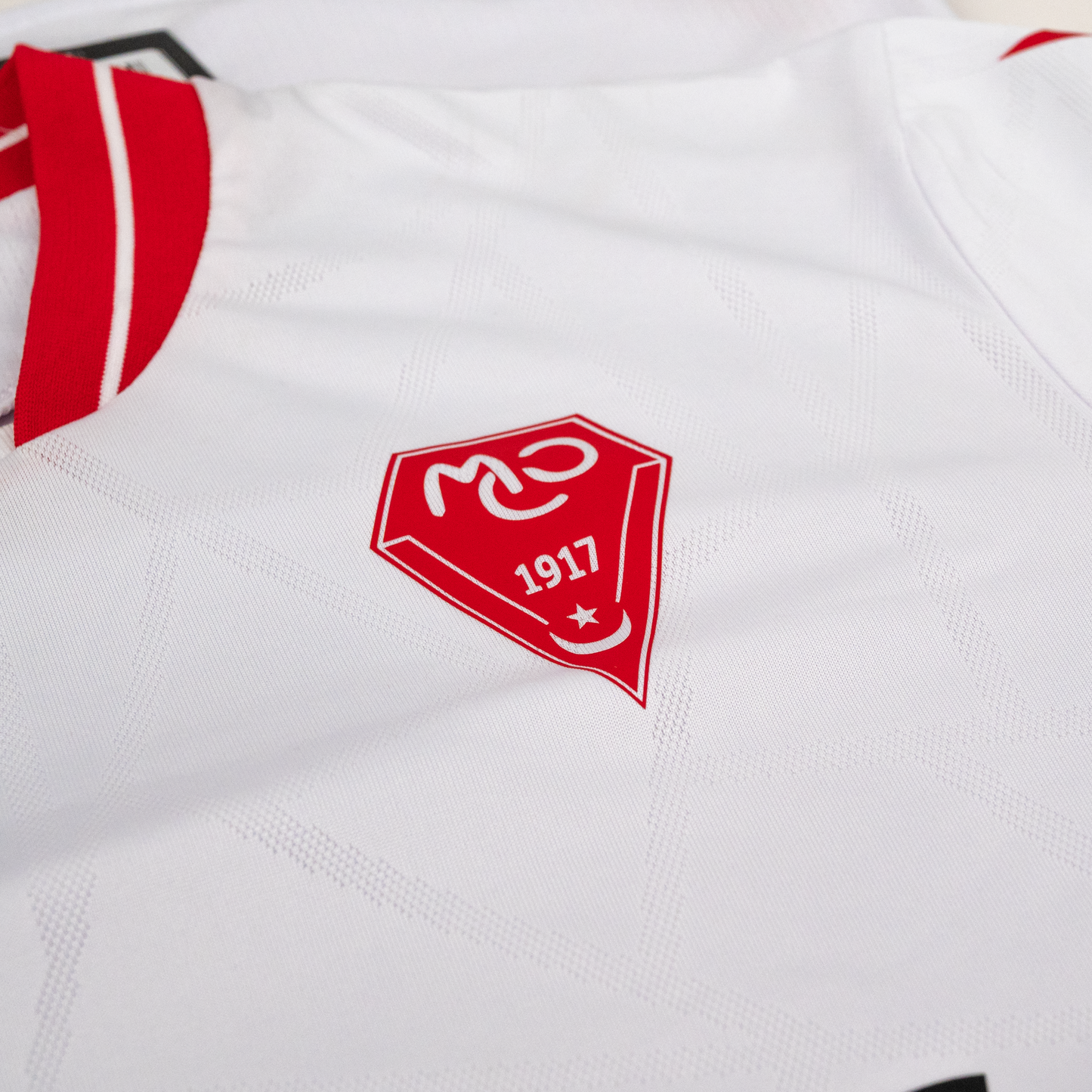 Maillot Officiel MC Oran 2026 Macron Homme/Femme Blanc – Football Algérie